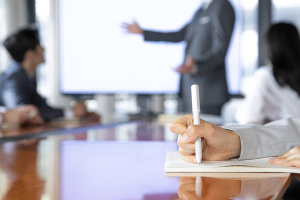 国际观察｜“天使之城”的坠落