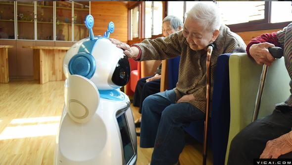 白发人与机器人活在同一屋檐下的时代不远了｜海斌访谈